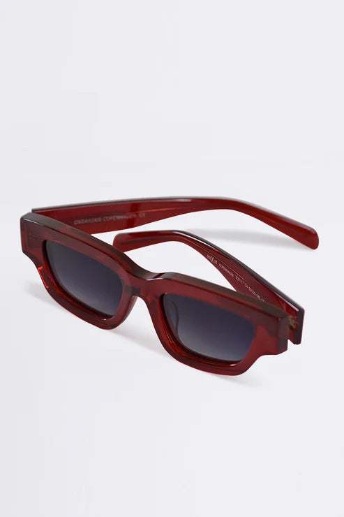 Eye.17 Red