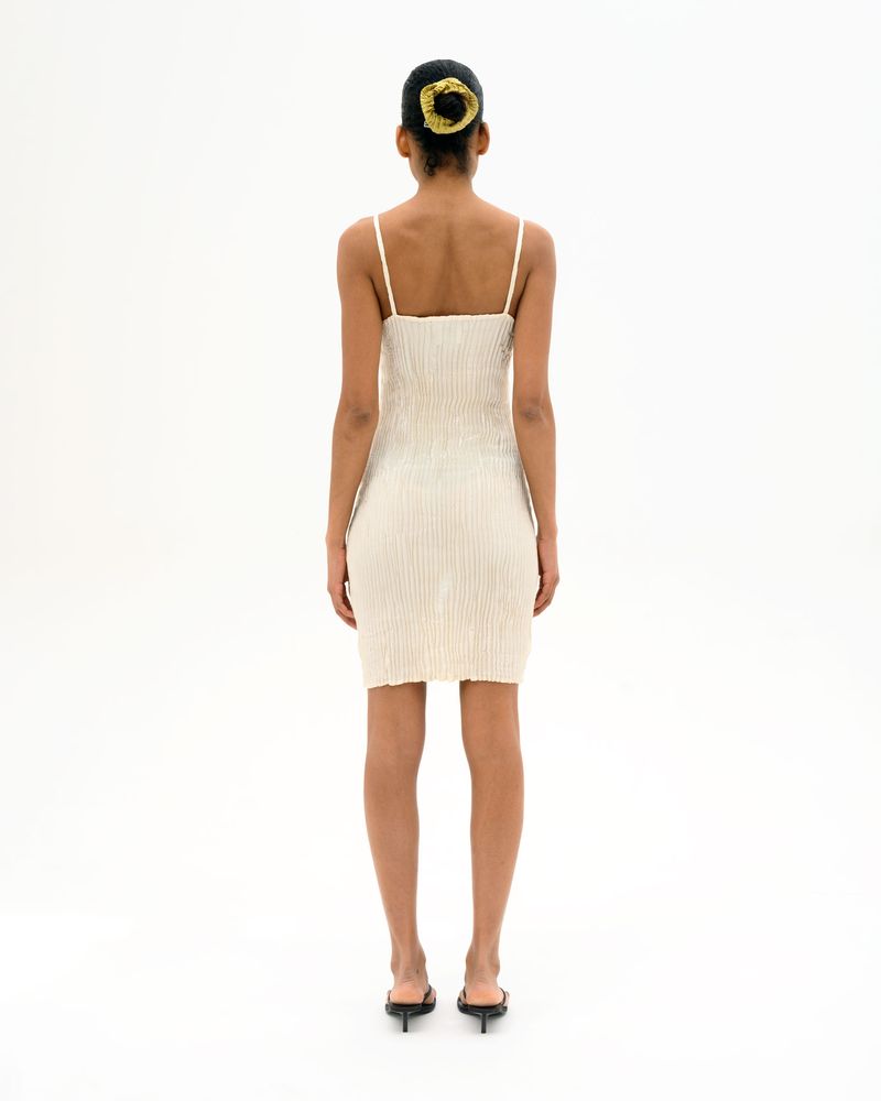 Plissiertes Satinseiden-Cami-Kurzkleid