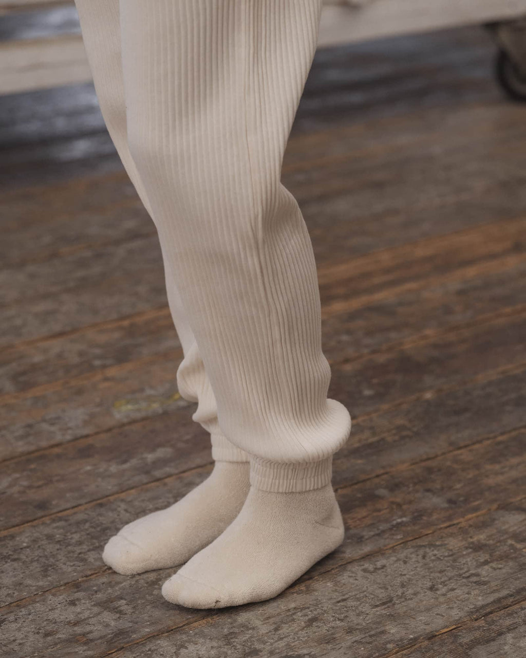 Socken mit Schnalle über dem Knöchel
